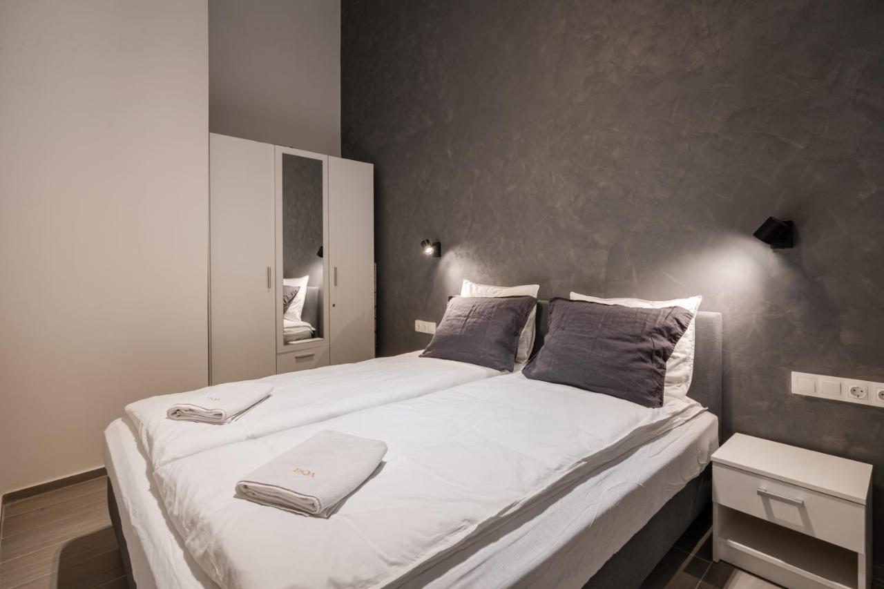 K10 - Kazinczy Street Heritage Suite - Best Location By Bqa بودابست المظهر الخارجي الصورة